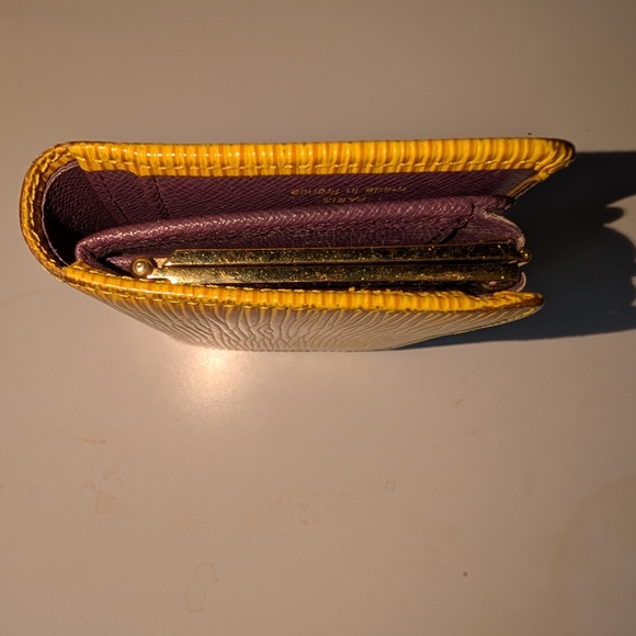 Authentic Louis Vuitton Yellow Epi Leather Kisslock Wallet - Picture 6 of 14